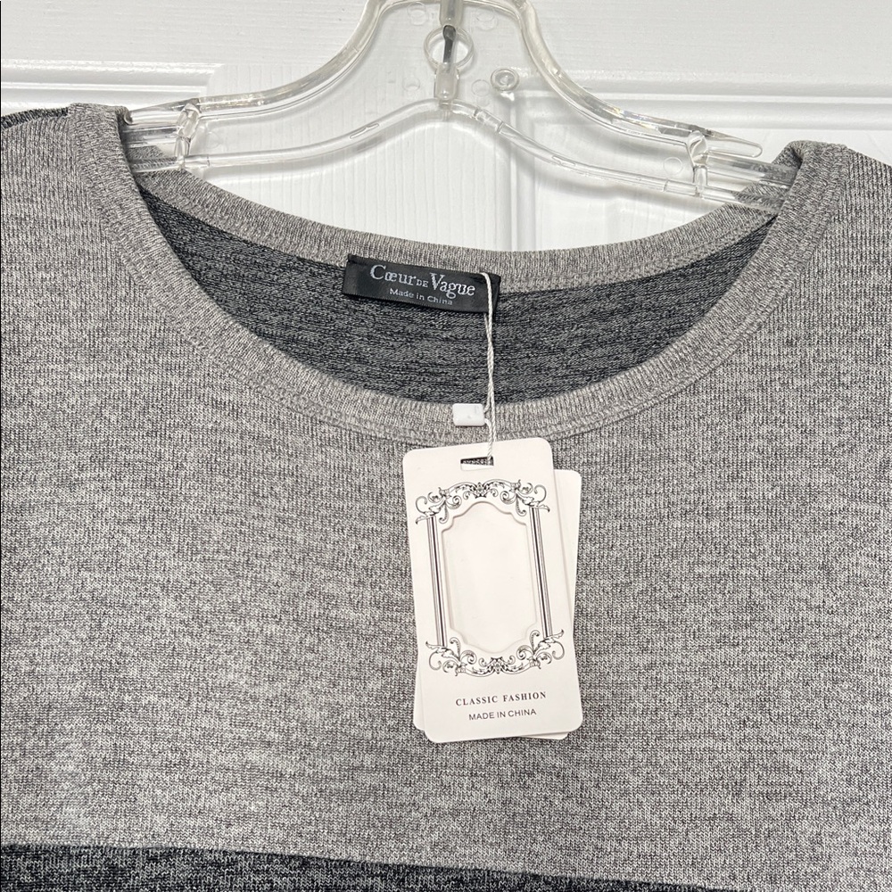 4/$20 Cerruti Vague Two-Tone Gray Sweater - Picture 2 of 3